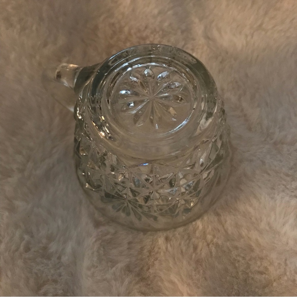 Vintage Anchor Hocking 12 Cups (Part of the Arlington Design Punch Set) - Picture 2 of 9
